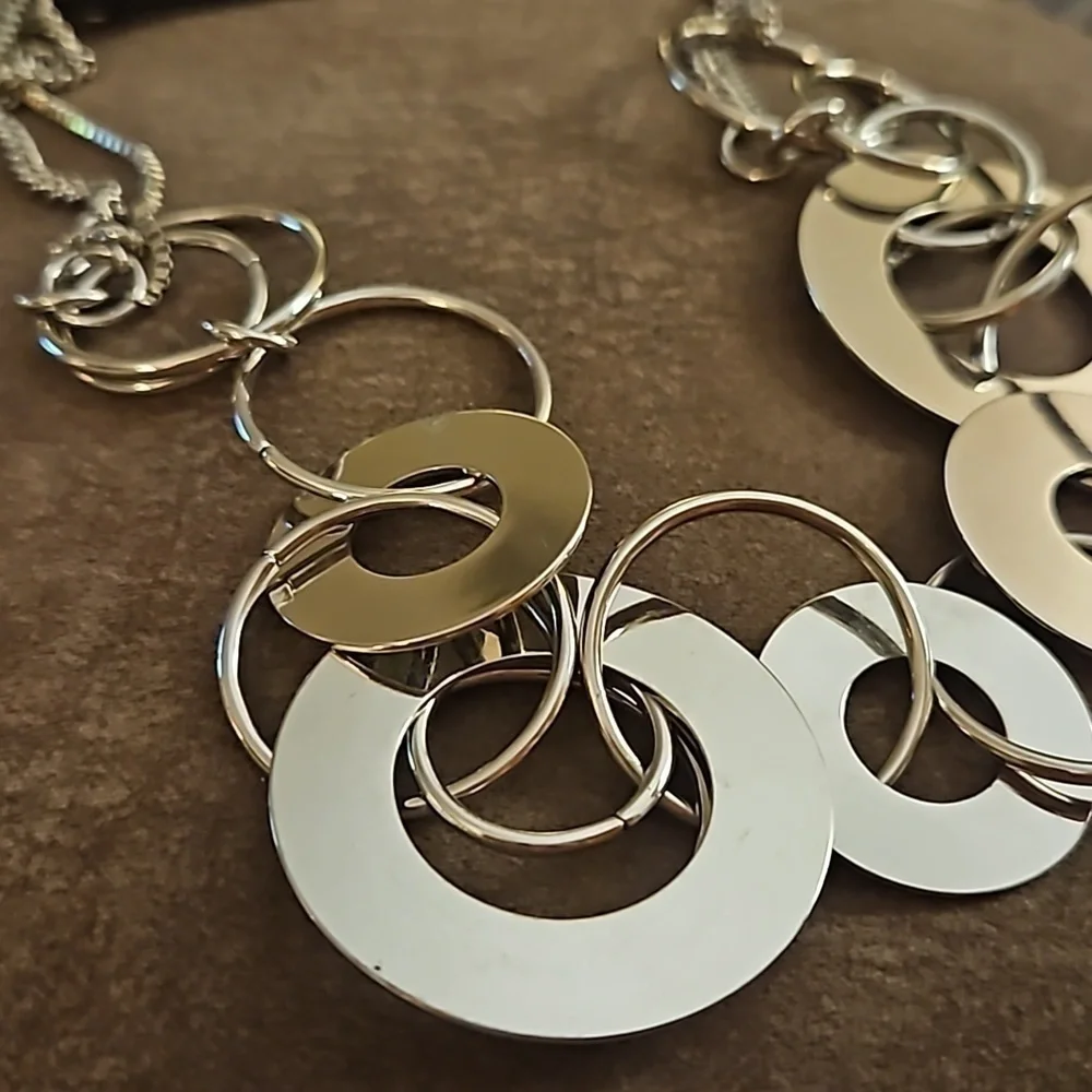 SIMPLY VERA Silvertone Circle Cluster Chain Necklace